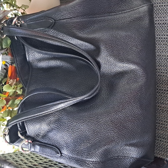 COACH HALLIE Black Leather Shoulder Bag with Gourgous SILVER HARDWARE EXCELLENT - Picture 3 of 11